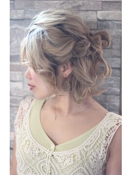 ライフトーキョー(Life tokyo) ゆるふわハーフアップ