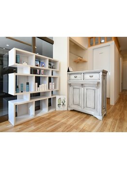 【HPB AWARD 2023 BEST SALON部門 注目サロン選出】遊びに来るような感覚で通えるサロン”19 One Nine”