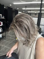 バダス(Badass)&nbsp;外国人風カラー/ハイトーンカラー／20代、30代～