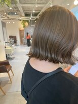 マッシュ グランバーズ 布施(MASHU GRANDVASE) シアベージュ×切りっぱなしボブ