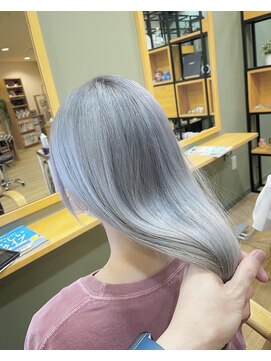 ヘアーコレット(hair Colet) ホワイトシルバーカラー