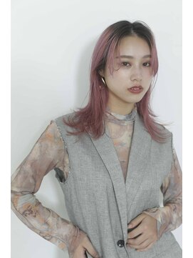 トレ(tre.) ストレート/ウルフカット/ウルフレイヤー/インナーカラー