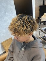 フリー(FREE)&nbsp;波巻きパーマ×