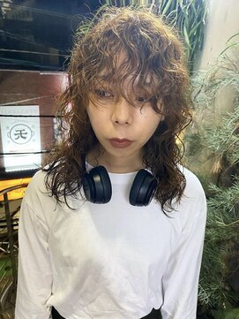 フィン(fin,) fin,/ブリーチ/パーマ/ハイトーン/ダブルカラー/インナーカラー