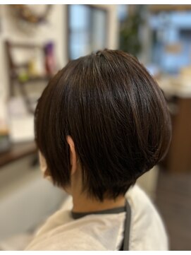 ヘアアトリエ シャイニィ(hair atelier Shiny) ショートボブ