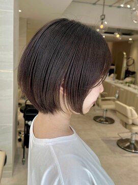 ミズチャーム(Ms.CHARM) 前下がりショート/透明感カラー/ショコラブラウン