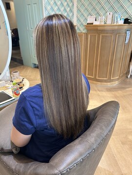 アンフィ 矢向(Anphi) 8-18 白髪ボカシ