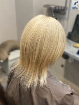 プティ(putih) 令和ウルフカラーカット