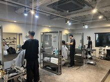 スタッグバーバー 東生駒店(STAG BARBER)の雰囲気（美容院では体験出来ない、フェードやパーマスタイルを是非）