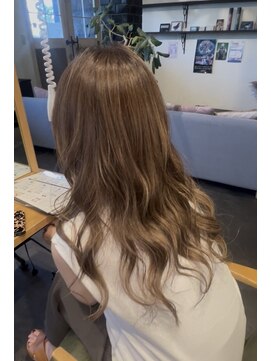 ムード マグ レーベル 南松本(MOOD Mag Label) 白髪染め夏カラーアッシュベージュ透明感レイヤーロング