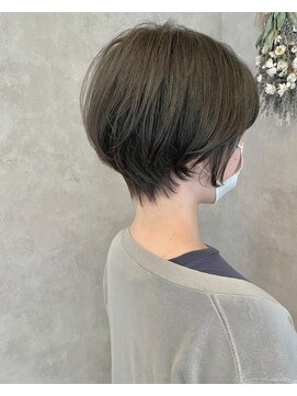 ドール 阪急高槻(DOLL) 小顔ショート