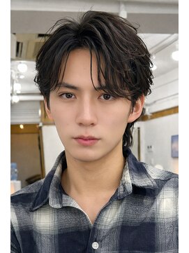 ポーチバイハニー オモテサンドウ(PORCH by HONEY omotesando) フェザーパーマ/刈り上げセンターパート/リバースセンターパート