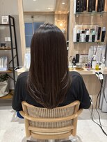 ティアレ(Tiare) セミロングローレイヤー、暗めベージュ