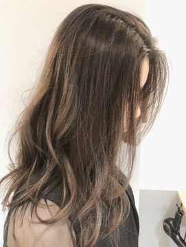 ヘアーワークス ヘルム 渋谷店(HAIR WORKS HELM) HELM ハイライトグレージュ