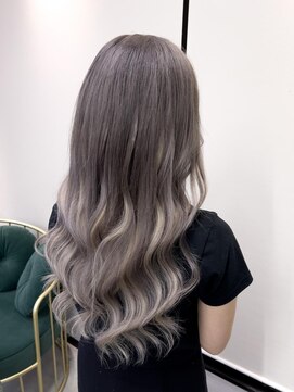 レヴェリー(REVERIE) #エクステ#プルエクステ#ハイライト#グレージュ