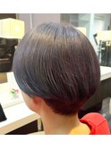 淡めラベンダーブラウン 重めマッシュショートボブ