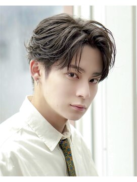 オーシャントーキョー 渋谷神南(OCEAN TOKYO) 韓国ヘアカルマパーマカルマバングセンターパート黒髪ウルフ