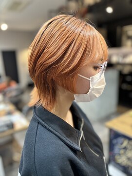 ウェリラバイハク(WeLila by haku) ショートボブ/ウルフカット/マッシュウルフ/オレンジカラー