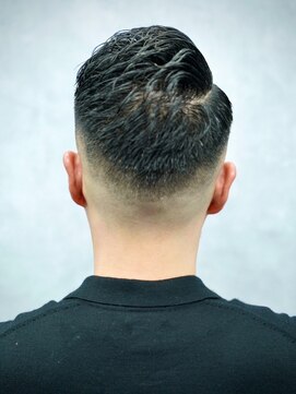 クロム トウキョウ ザ バーバーアルト 神保町店(CHROM TOKYO the Barber ALT) スキンフェード/7:3フェード/ベリーショート/ショート