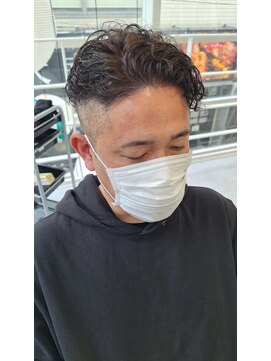 ピースバイラフトーキョウ(V by RAF Tokyo) ビジネスマンにもおすすめパーマ