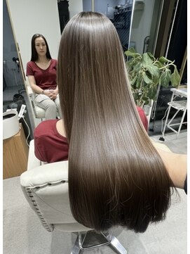 ルピナ(Lupina) 【憧れの艶髪】透明感アッシュブラウン × METEOカラーで叶える