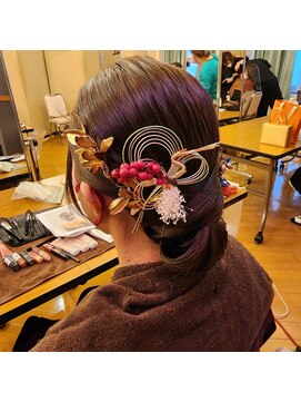 タイトシニヨン