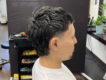 ザローグクラブ(The Rogue Club)の写真/一人一人の髪質や骨格に合わせて、似合わせカットをご提案!あなたの魅力を最大限に引き出してくれる◆