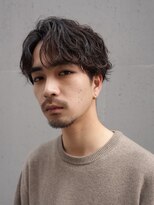 バイフィフス 原宿/表参道(by fifth)&nbsp;シャドウパーマルーズパーマセンターパート大人メンズヘア