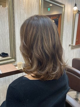 ノーヴェ(Nove) 大人ハイライトで作る上品な３Dカラー　ナチュラルだけど立体感