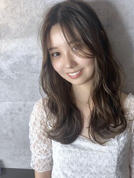 アミダ(AmiDA) 大人かわいいミディアムレイヤー