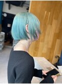 大人可愛いミニミニボブハイトーンカラーブリーチミントグリーン