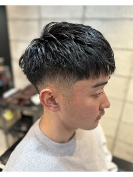 フランクスバーバー アンド ビアークラブ(FRANK'S BARBER and BEER CLUB) ナチュラルクロップ刈り上げ濡れパンアイパースキンフェード