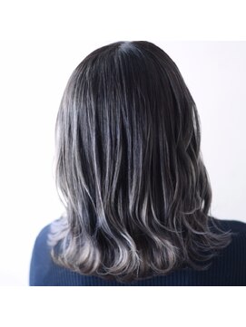 ニコリヘアワークス(nicori hair works) ミディアム×ハイトーン×プラチナベージュ2