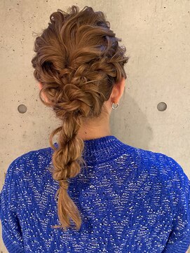 レジュアル(RESSUAL) 結婚式　二次会　編み下ろし　大人かわいい　ヘアセット