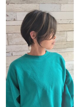 サロン クィ ベルジョーネ(SALON QUI BELLGIONE) ハンサムショート