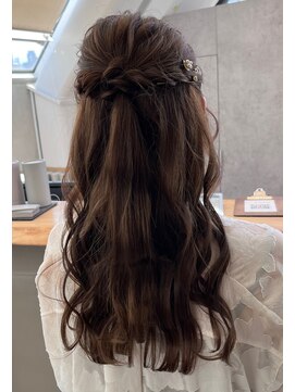 ロンド 表参道店(Lond) ふわふわ巻きで可愛いハーフアップ