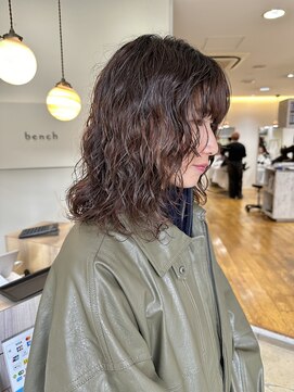 ベンチ(bench) ミディアム/ウルフ/クリームパーマ/千葉