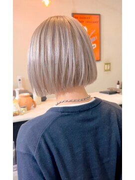 ラグ(log) サロンワーク×ハイトーンミニボブ！