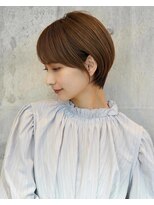 アイスバーグ(eyesburg)&nbsp;丸みショートボブミルクティーベージュ前髪あり小顔カット