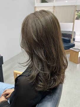 チーク(CHiiK) 大人女性におすすめ＊柔らかレイヤースタイル