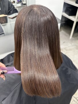 ココ 本八幡(KOKO) M黒髪小顔ヘアオリーブグレー艶髪クラゲヘアーココアベージュ