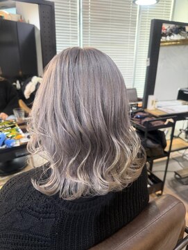 アルカナ 明治神宮前原宿(ARCANA) グレージュ/シルバー/グレー/ブリーチ