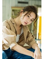 デリコ(DELICO)&nbsp;ニュアンスウェーブで、媚びないゆる髪アレンジ [大宮美容室]