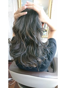 アートマン(artman) ☆ナチュラルハイライトアッシュ☆/佐世保日野/ブリーチなし