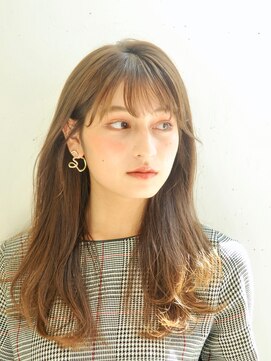 ビーチ(BEACH) 大人ストレートロング抜け感ラベージュ