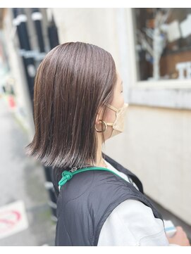 サーティーン(THIRTEEN) 切りっぱなしボブ