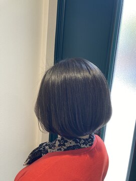 キー(KEY) ローグラデーションボブ