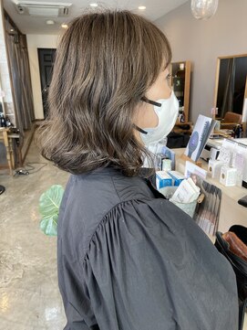 スアバイキキ(SuA by kiki.) レイヤーボブ/外ハネボブ/大人ショート/ニュアンスカラー[千葉]