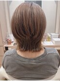 ボブルフくびれヘアマッシュルーム段カットグレージュアラフォー