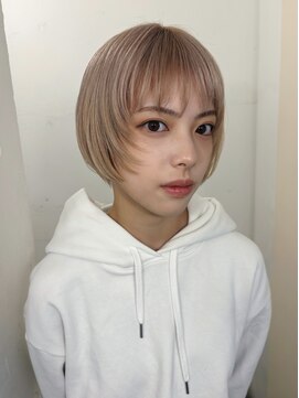 レコ 渋谷(LECO) ケアブリーチハイトーンベージュショートボブ